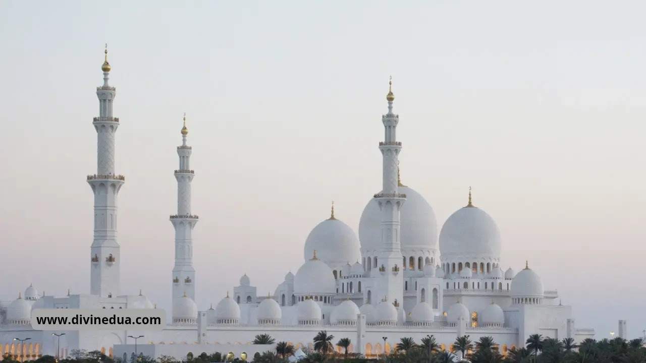 Panoramic view of Quba Mosque in Madinah, the first mosque in Islam, with its white domes and minarets.